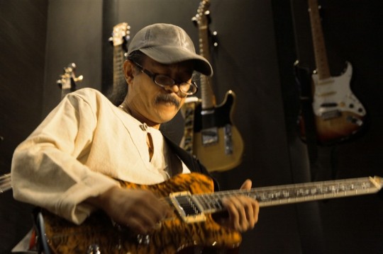 バブリーギター バブリーギター